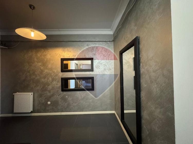 Apartament cu 3 camere semidecomandat, mobilat în UTA