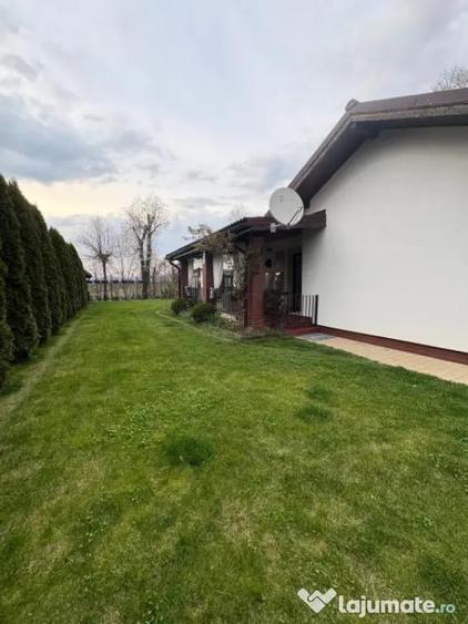 Casă cu 4 camere cu Teren 900 Mp în Satu Nou de Jos