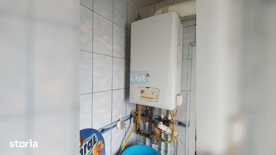 Apartament cu 4 camere decomandat în Micro 40