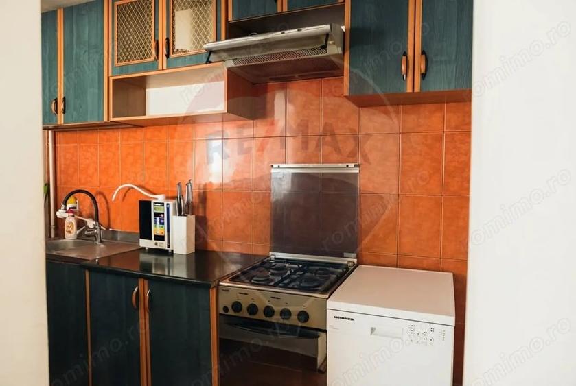 Casă cu Teren 946 Mp în Central