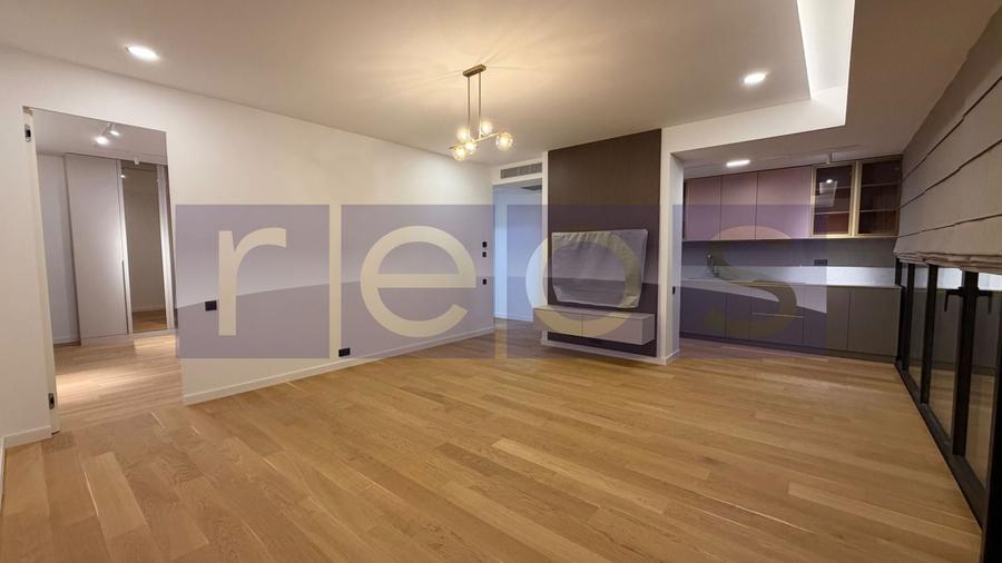 Apartament cu 3 camere semidecomandat în Herăstrău