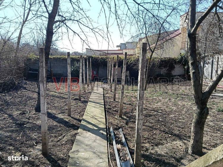 Casă cu 6 camere cu Teren 722 Mp în Aradului
