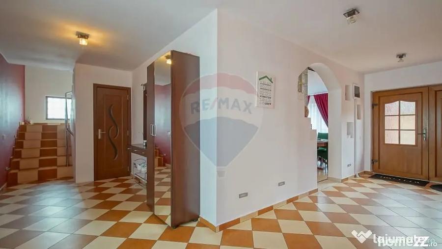 Casă cu 1 camere cu Teren 300 Mp în Codlea