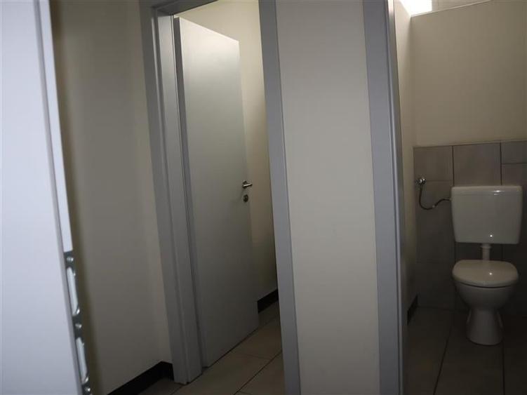 Birou, de 330 mp, în Blașcovici