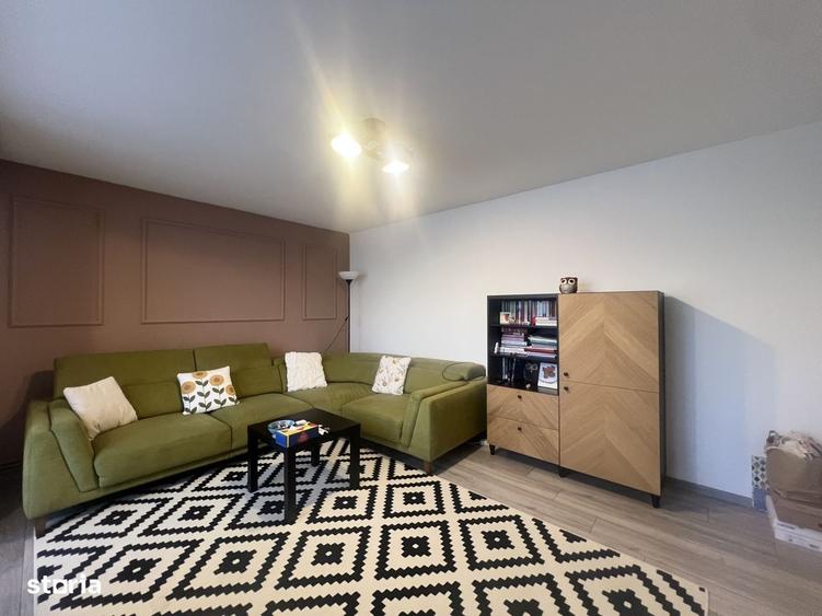 Apartament cu 3 camere decomandat în P-ța Doina