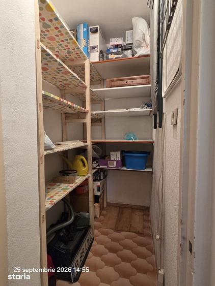 Apartament cu 4 camere în Șerban Vodă
