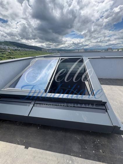 Penthouse cu 3 camere semidecomandat în Florești