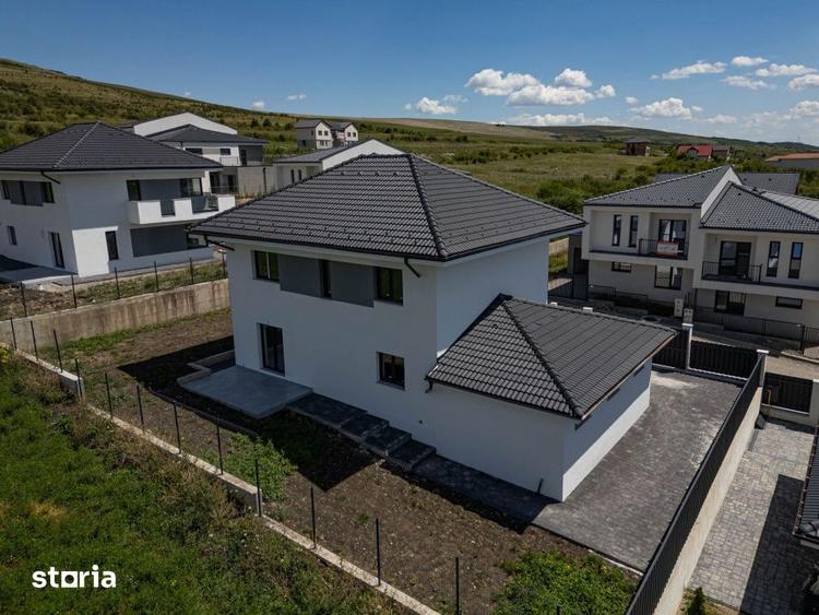 Casă cu 4 camere cu Teren 500 Mp în Chinteni