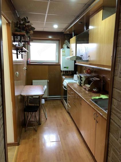 Apartament cu 2 camere decomandat în Petros