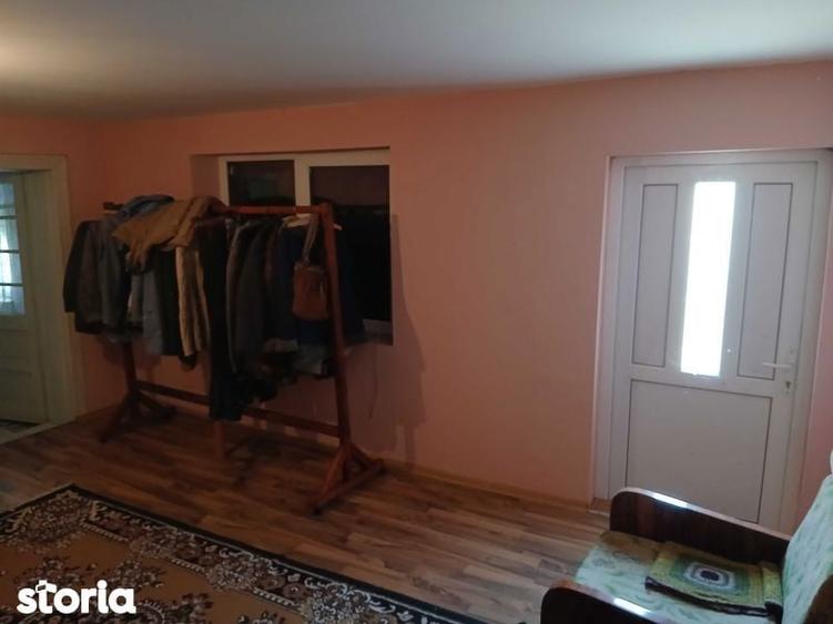 Casă cu 4 camere cu Teren 150 Mp în Vadu Crișului