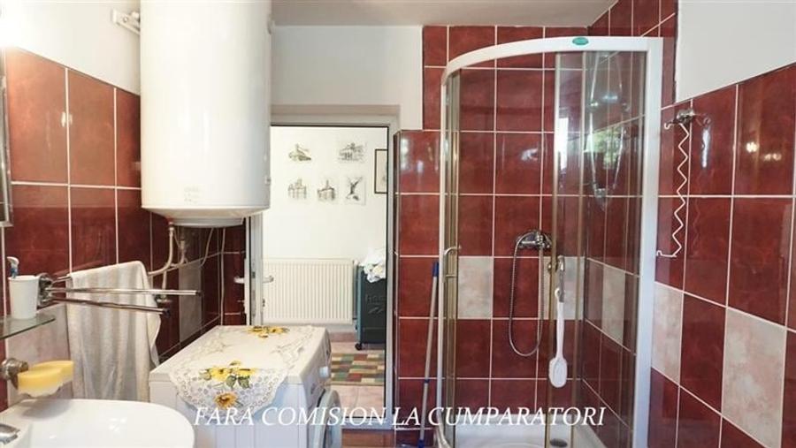 Apartament cu 3 camere decomandat în Sud