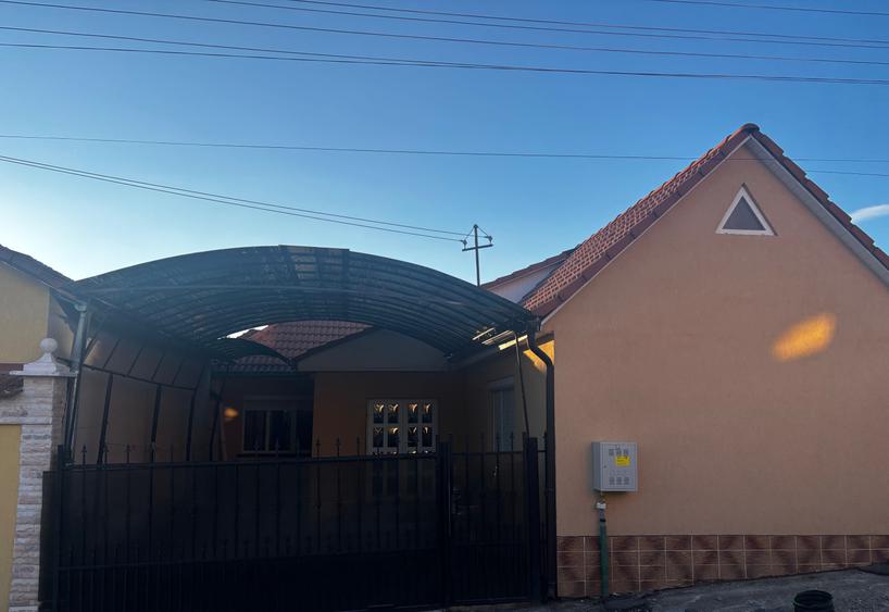 Casă cu 2 camere în Central