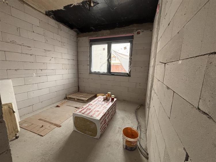 Duplex cu 5 camere cu Canalizare în Cantemir