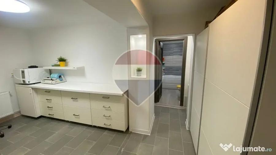Apartament cu 3 camere decomandat în Central
