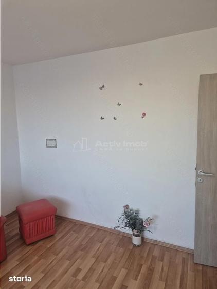 Apartament cu 2 camere decomandat în Timpuri Noi