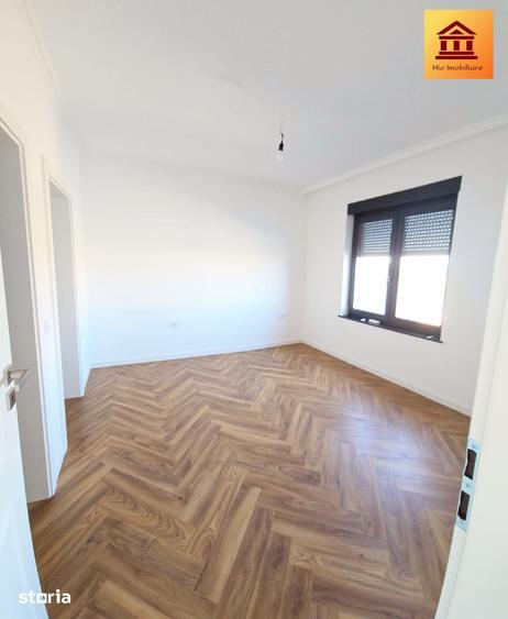 Casă cu 4 camere cu Teren 455 Mp în Vladimirescu