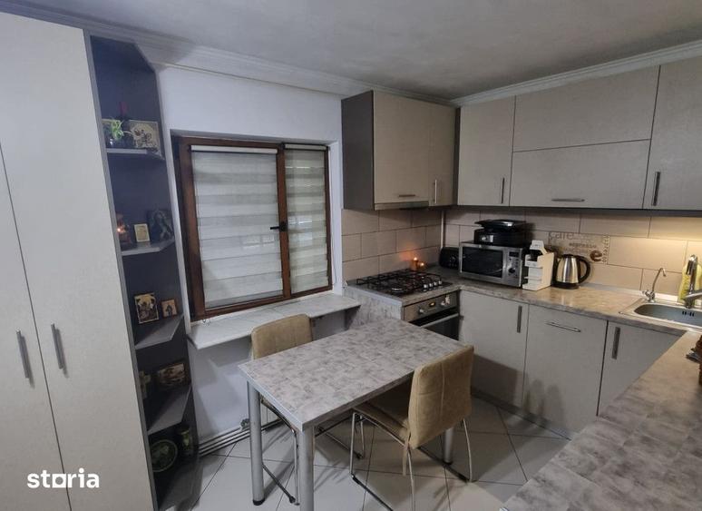 Apartament cu 4 camere în Nicolina