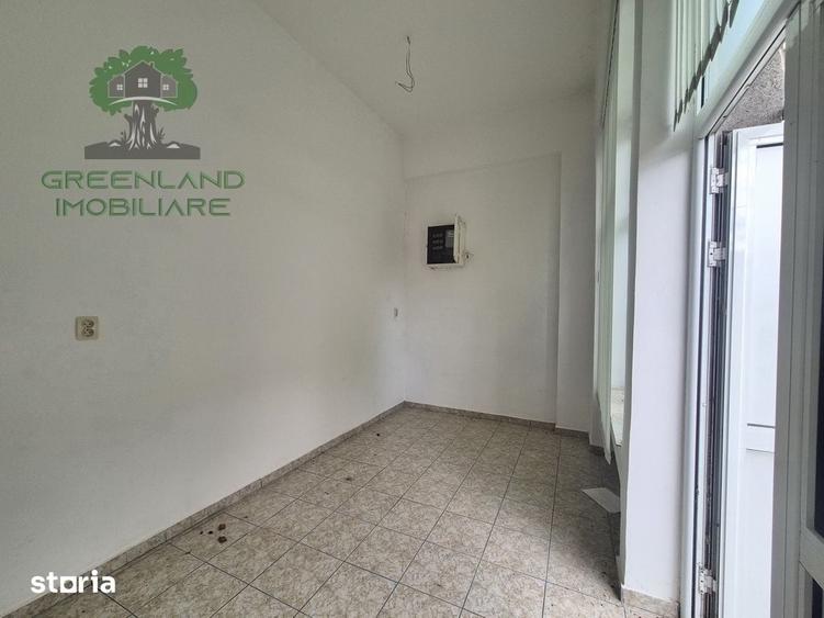 Spațiu comercial, de 10 mp, în Holboca