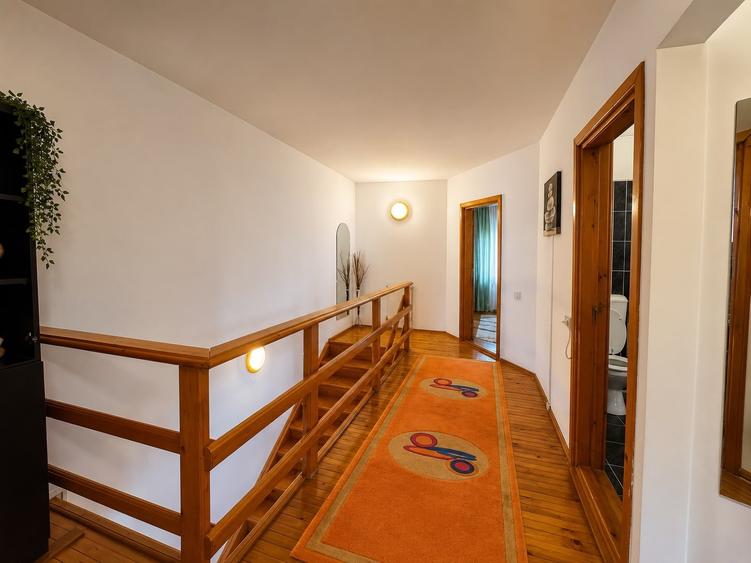 Casă individuală cu 4 camere cu Teren 200 Mp în Faleza Nord