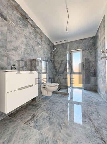 Duplex cu 4 camere cu Canalizare în Giarmata