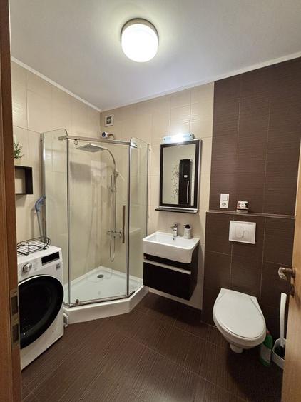 Apartament cu 2 camere decomandat, mobilat în Central