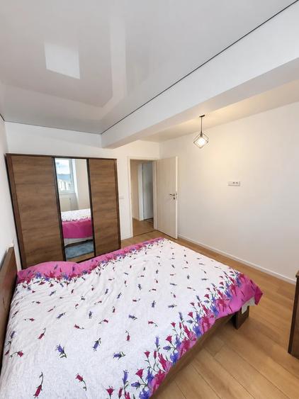 Apartament cu 2 camere decomandat în Vișani