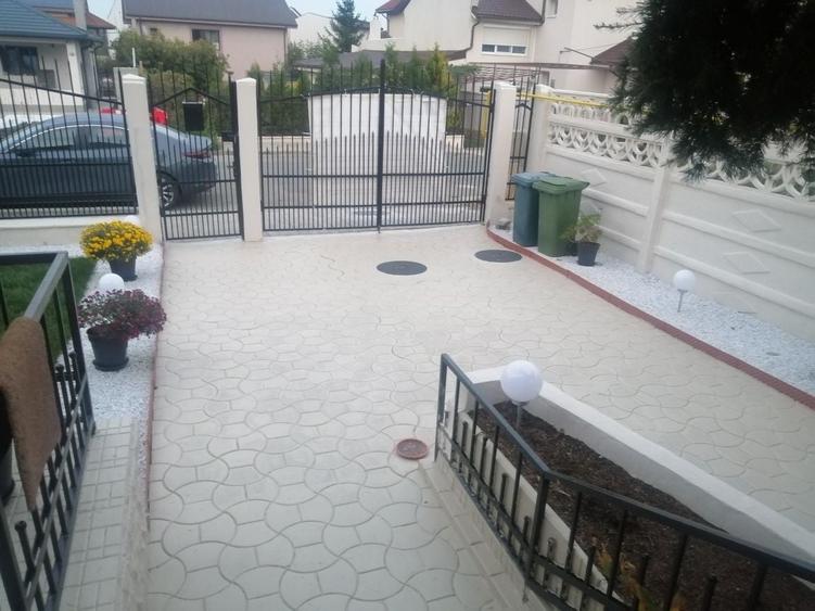 Casă cu 4 camere în Sud