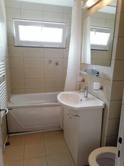 Apartament cu 2 camere semidecomandat în Socola
