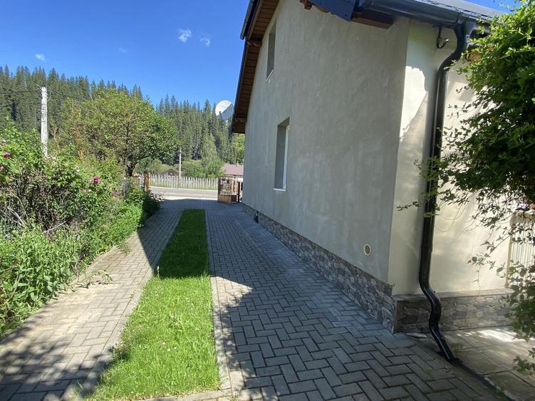 Casă cu 4 camere în Pojorâta
