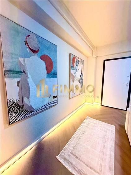 Apartament cu 3 camere semidecomandat în Central
