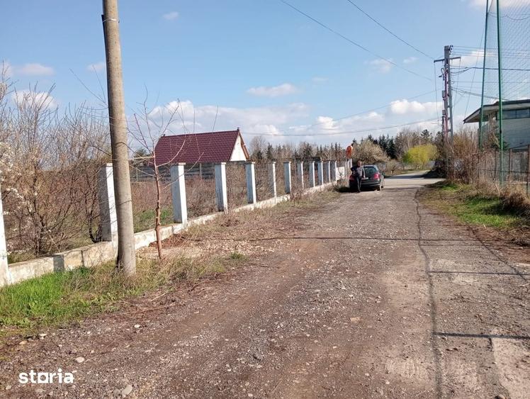 Teren de 4635 mp, în Crevedia