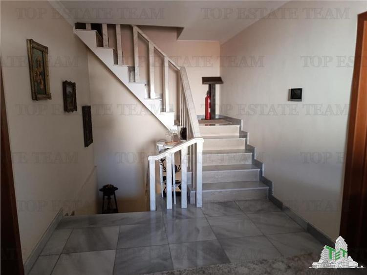 Casă individuală cu 5 camere cu Canalizare în Dămăroaia
