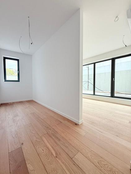 Apartament cu 4 camere decomandat în Timpuri Noi