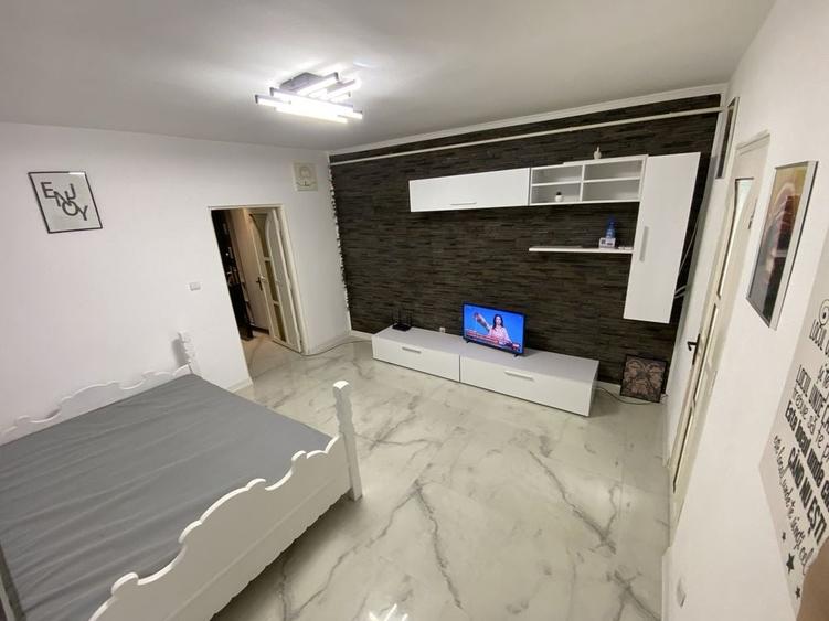 Garsonieră decomandată în Turcinești