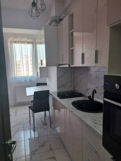 Apartament cu 2 camere decomandat în Est