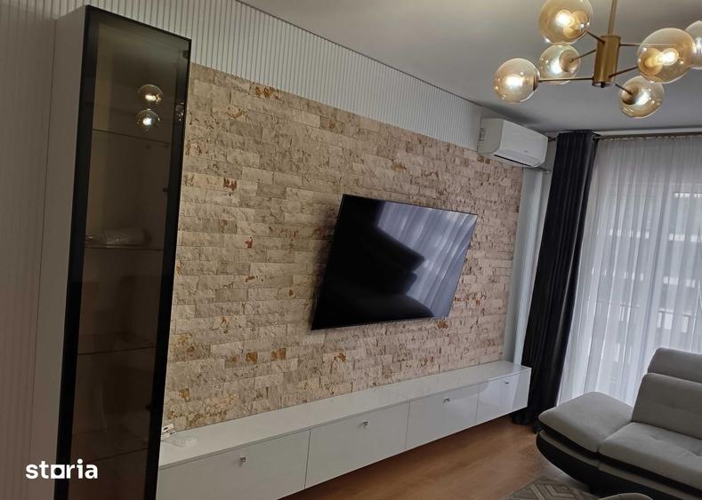 Apartament cu 3 camere, mobilat în Tractorul