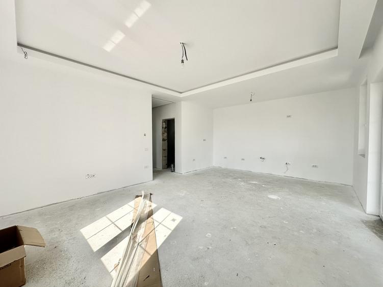 Duplex cu 5 camere cu Canalizare în Moșnița Nouă