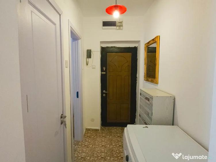 Apartament cu 2 camere semidecomandat în Central