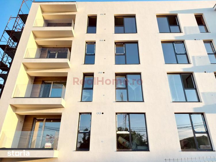 Apartament cu 3 camere decomandat în Titan