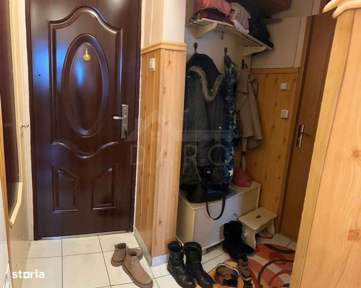 Garsonieră în Vălureni