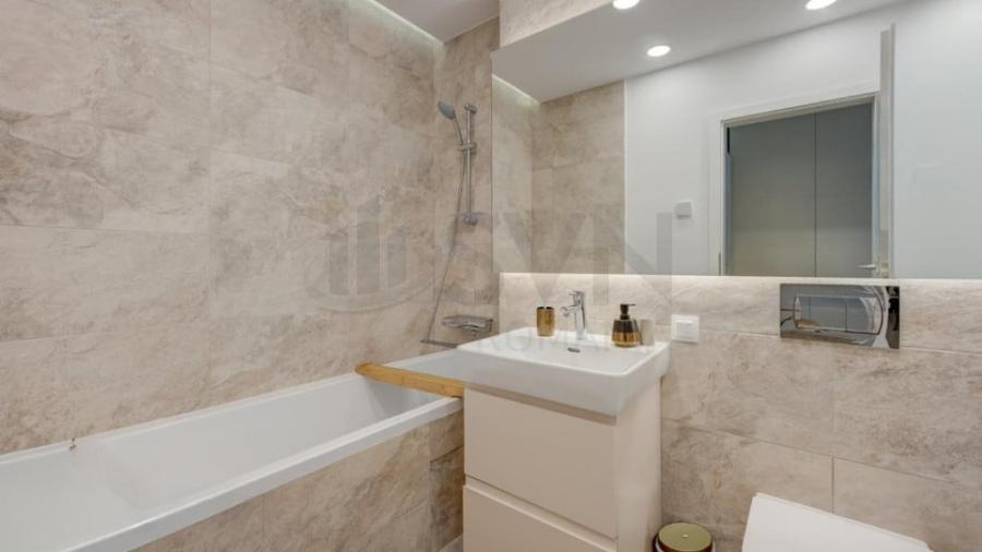Apartament cu 3 camere decomandat în Floreasca