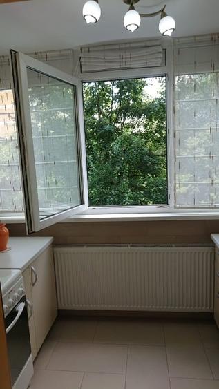 Apartament cu 3 camere decomandat în Rahova