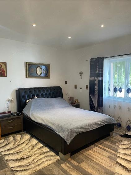 Casă cu Teren 2650 Mp în Pustiniș
