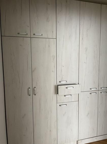 Apartament cu 3 camere semidecomandat în Popoveni