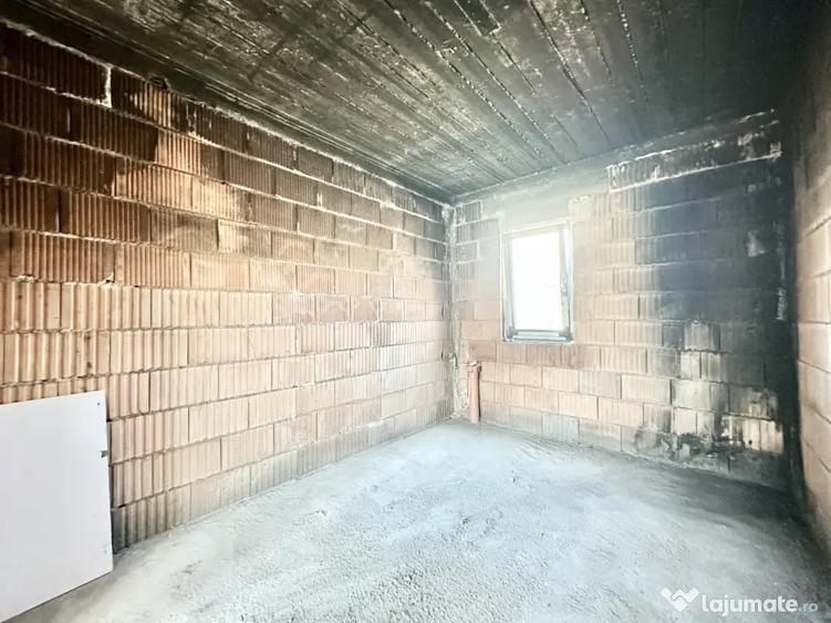 Casă cu 4 camere cu Teren 200 Mp în Giroc