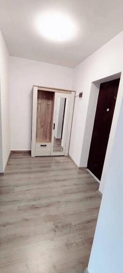 Apartament cu 2 camere decomandat în Crișeni