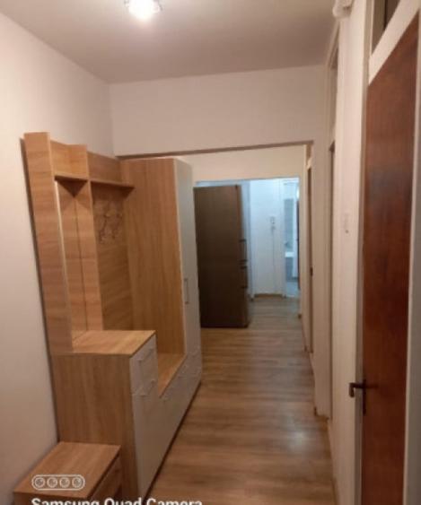 Apartament cu 3 camere decomandat, mobilat în Grivița