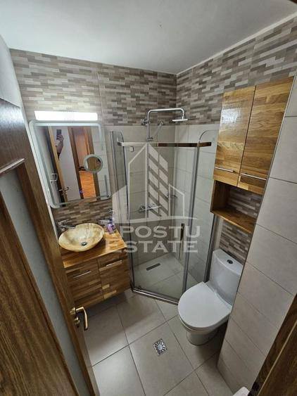 Apartament cu 4 camere decomandat în Complex Studențesc
