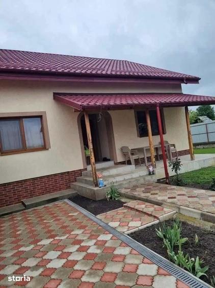 Casă cu 7 camere cu Teren 1500 Mp în Central