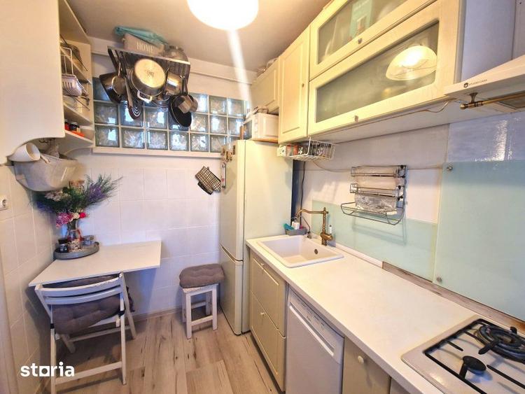 Apartament cu 2 camere semidecomandat, mobilat în Pajura